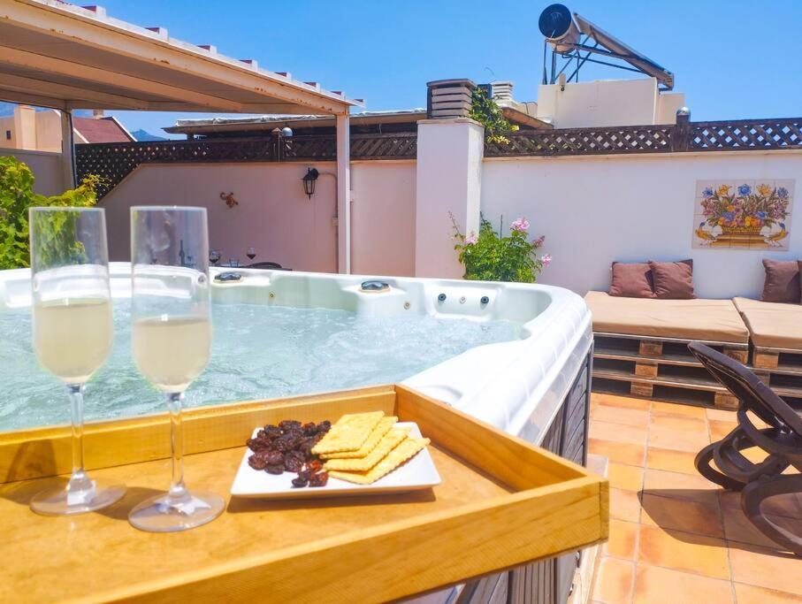 Penthouse With Jacuzzi And Spectacular Sea Views Appartement Nerja Buitenkant foto