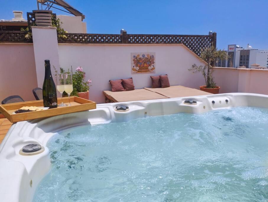 Penthouse With Jacuzzi And Spectacular Sea Views Appartement Nerja Buitenkant foto