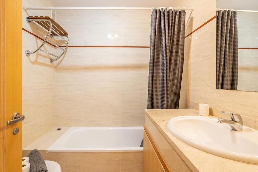 Penthouse With Jacuzzi And Spectacular Sea Views Appartement Nerja Buitenkant foto