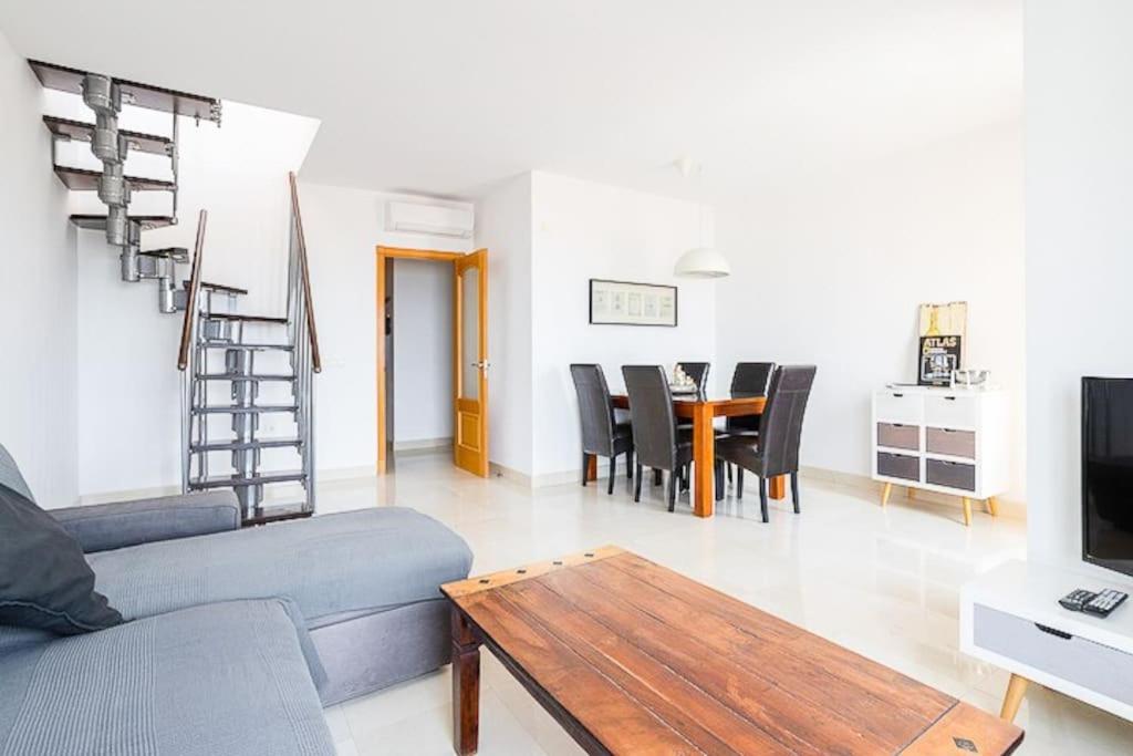 Penthouse With Jacuzzi And Spectacular Sea Views Appartement Nerja Buitenkant foto